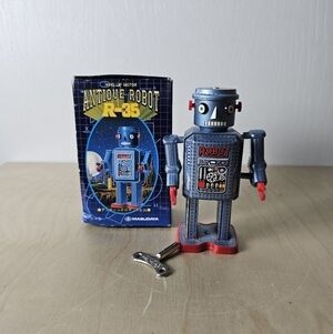 1997 Japan Matsudays R-35 Wind Up Robot-Special Collectors Edition